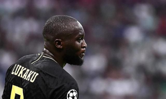 哈兰德帽子戏法助曼城逆转登顶