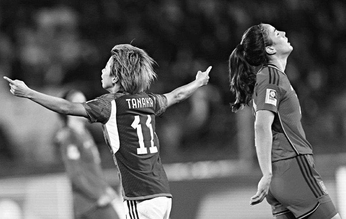 两支西班牙劲旅交手,双方角逐激烈的战斗